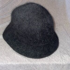 Stylish Black 100% Wool Bucket Hat